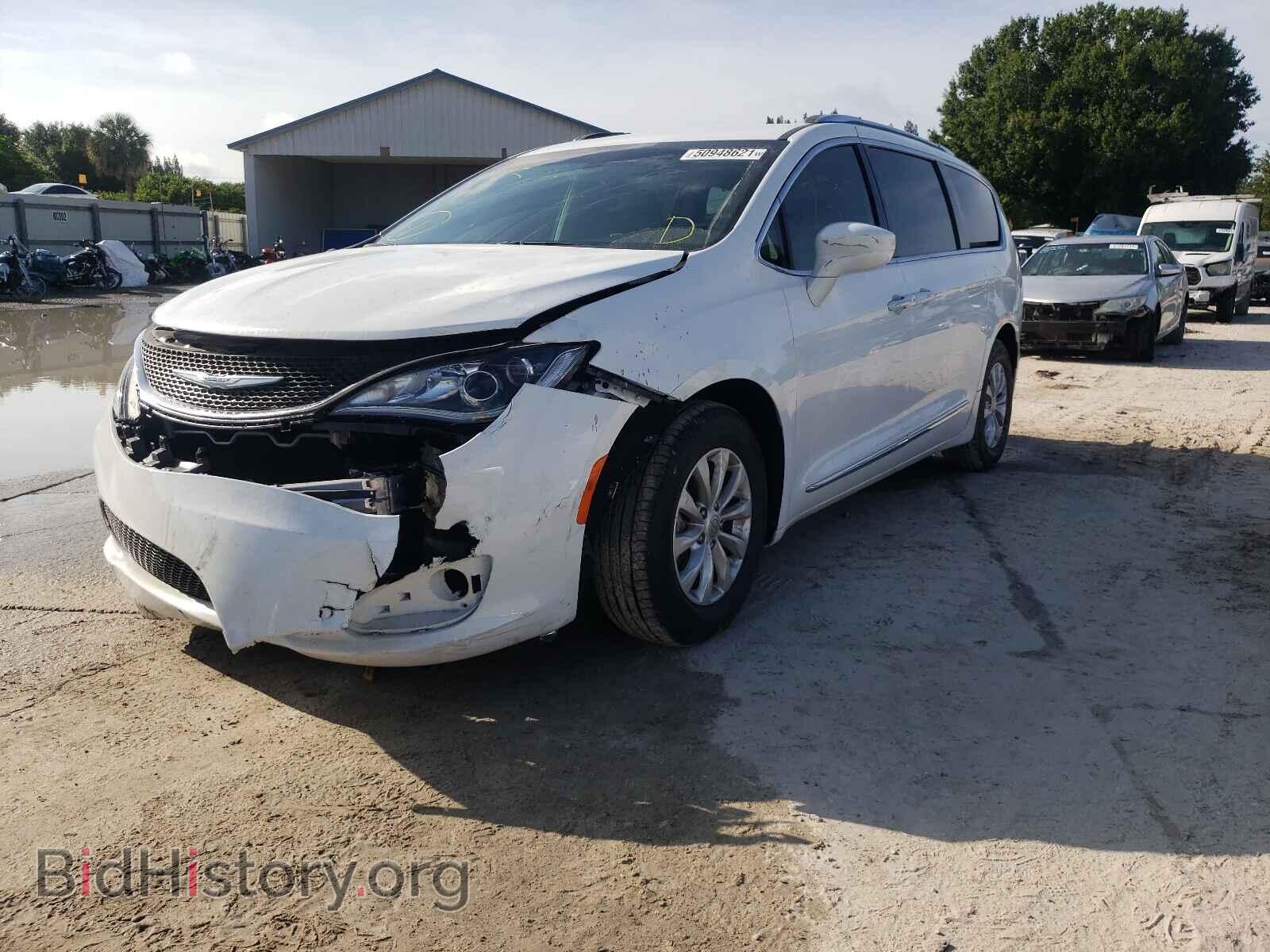 2019 CHRYSLER PACIFICA - VIN: 2C4RC1BG3KR592811 - Фото 2