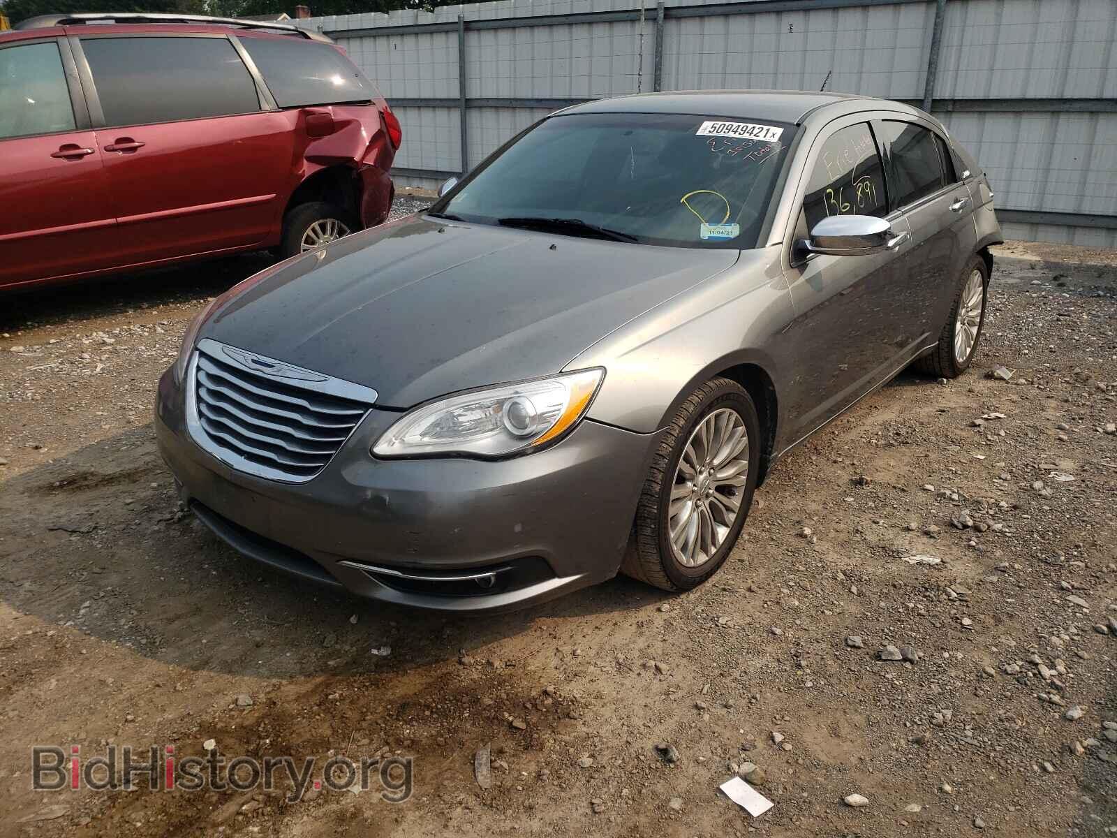 2013 CHRYSLER 200 - VIN: 1C3CCBCG4DN575546 - Фото 2