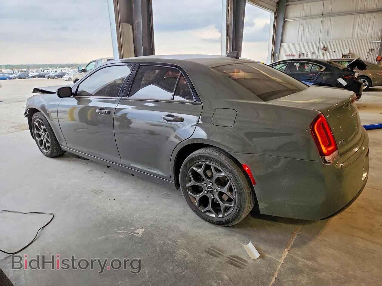 2017 CHRYSLER 300 - VIN: 2C3CCAGGXHH518934 - Photo 2