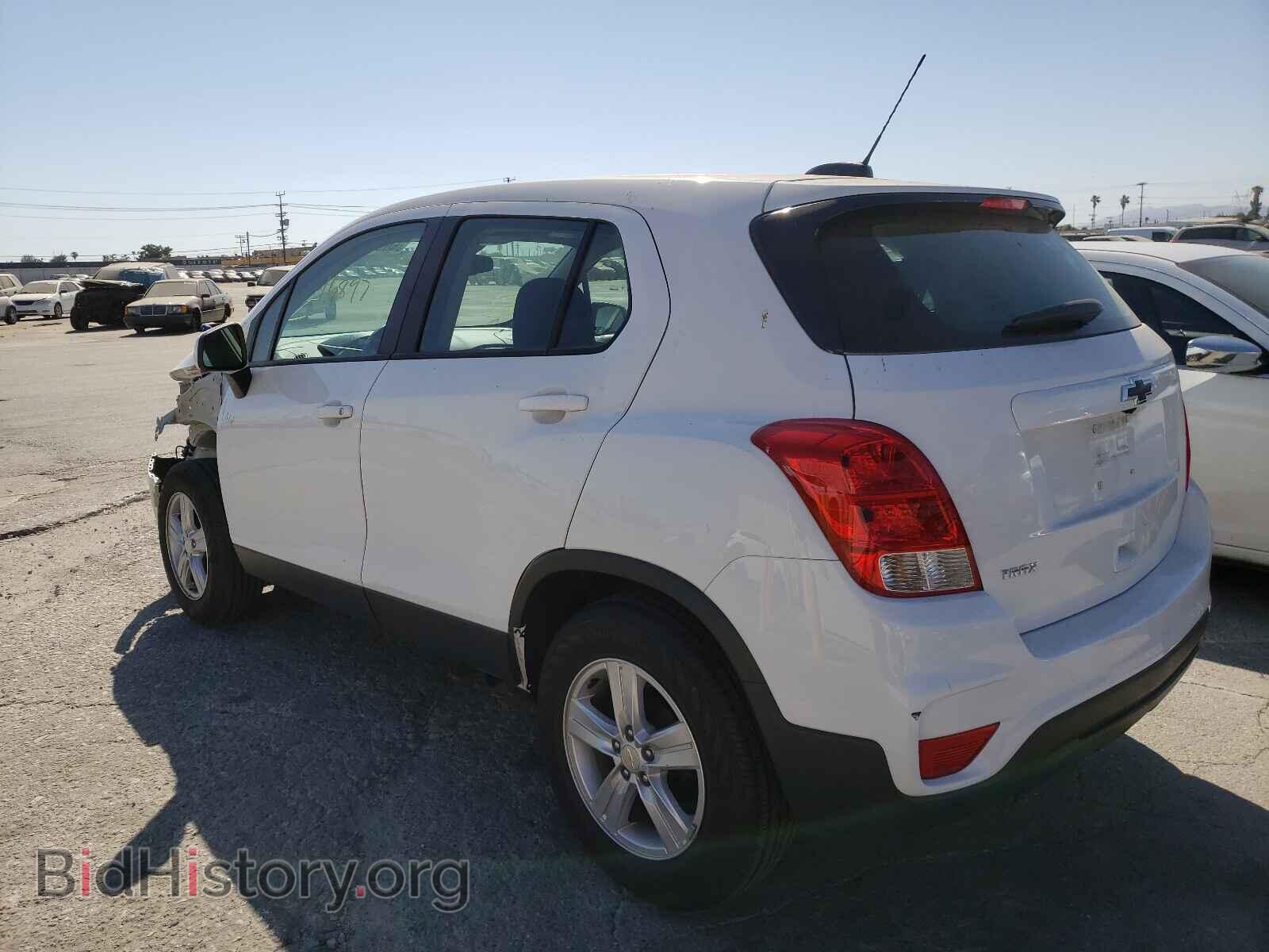2019 CHEVROLET TRAX - VIN: 3GNCJKSB3KL350627 - Фото 3