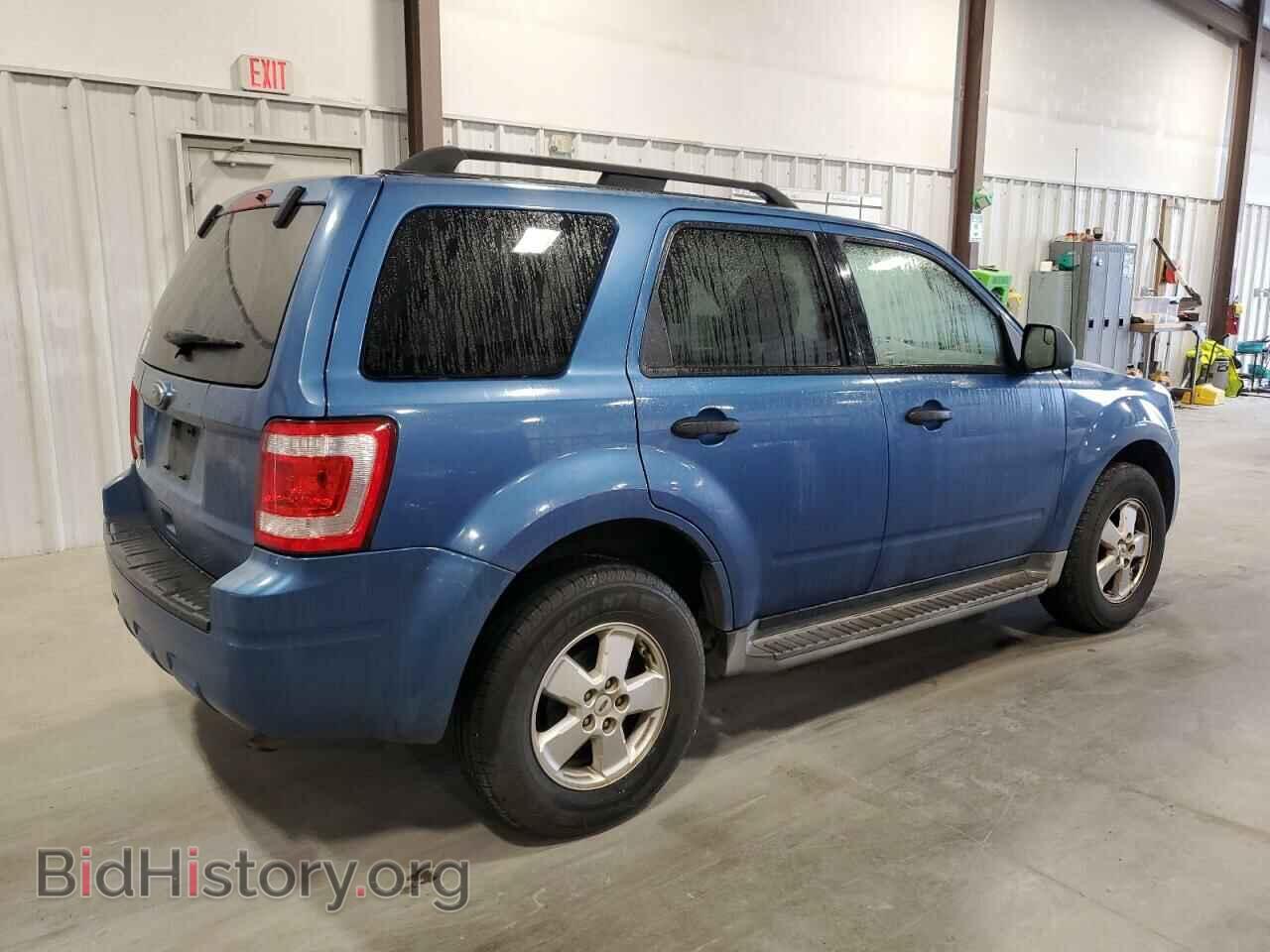 2010 FORD ESCAPE - VIN: 1FMCU0D72AKB52887 - Фото 3
