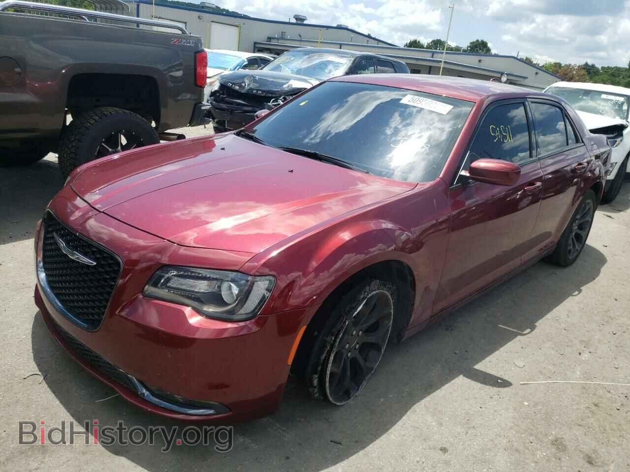2019 CHRYSLER 300 - VIN: 2C3CCABG7KH524107 - Фото 2