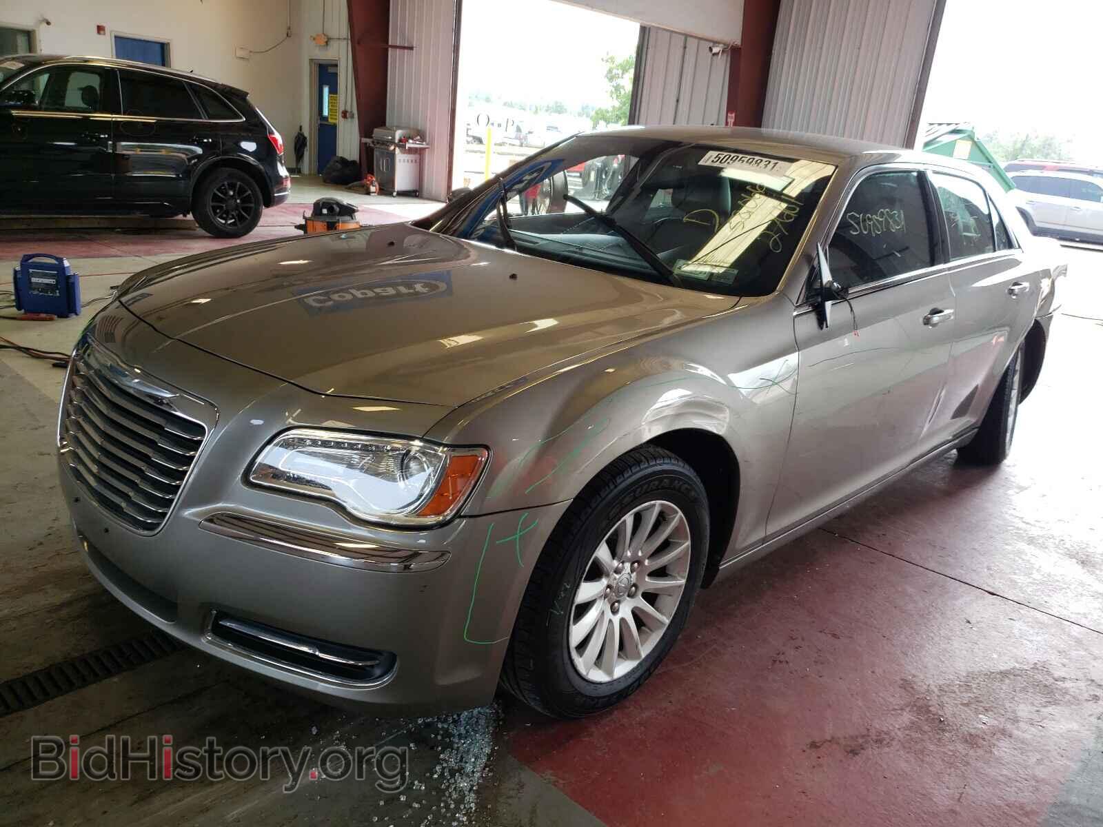 2014 CHRYSLER 300 - VIN: 2C3CCAAG6EH276101 - Фото 2