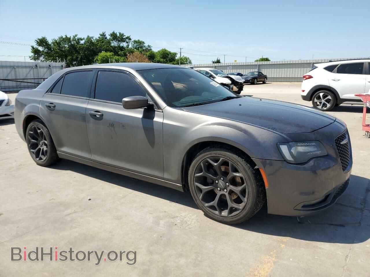2019 CHRYSLER 300 - VIN: 2C3CCABG4KH539454 - Фото 4