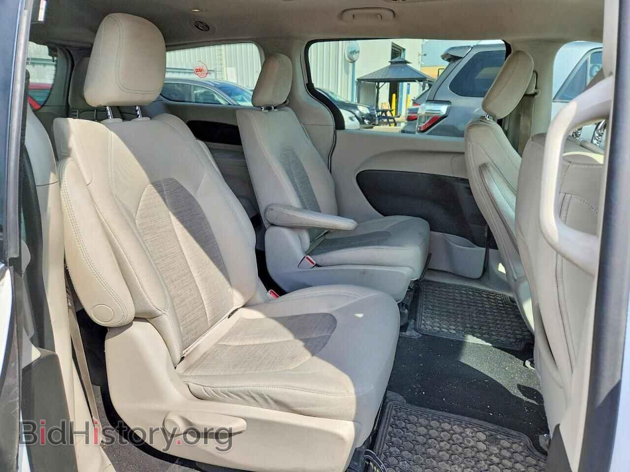 2018 CHRYSLER PACIFICA - VIN: 2C4RC1H73JR129671 - Photo 11