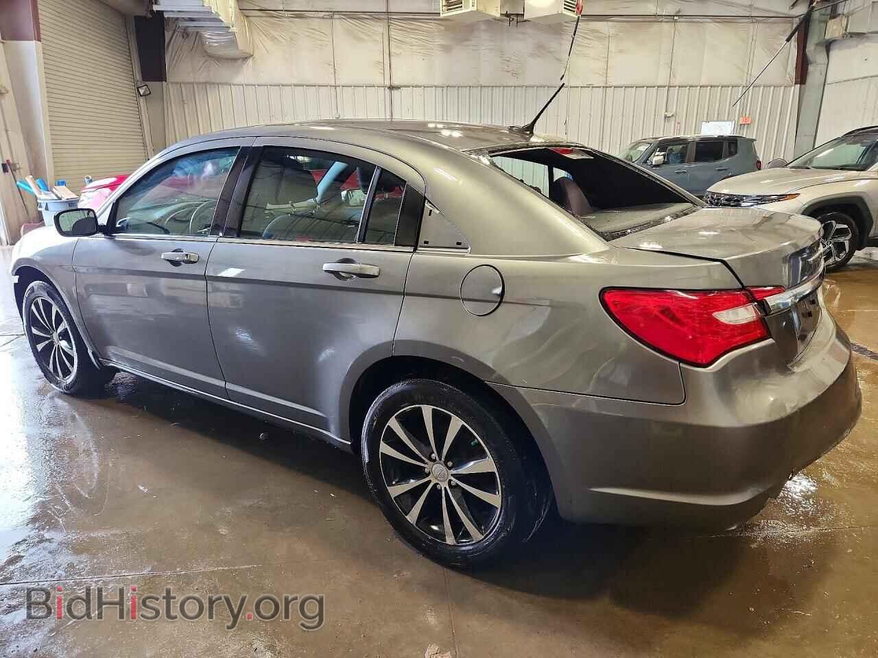 2012 CHRYSLER 200 - VIN: 1C3CCBBGXCN305723 - Фото 2