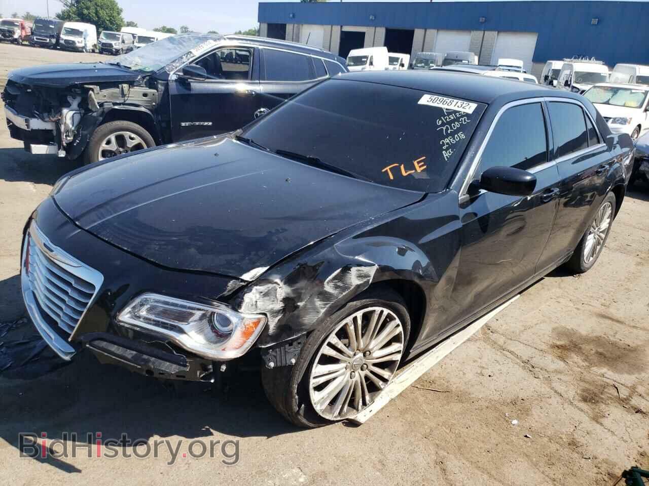 2014 CHRYSLER 300 - VIN: 2C3CCARG2EH298018 - Photo 2