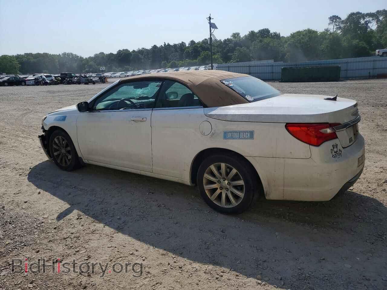 2011 CHRYSLER 200 - VIN: 1C3BC2EB4BN549698 - Photo 2