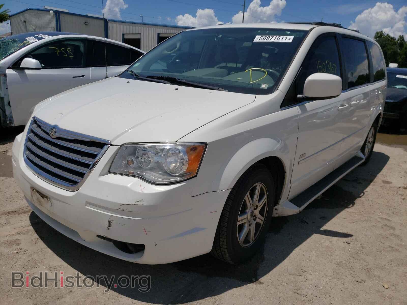 2008 CHRYSLER MINIVAN - VIN: 2A8HR54P08R765555 - Фото 2