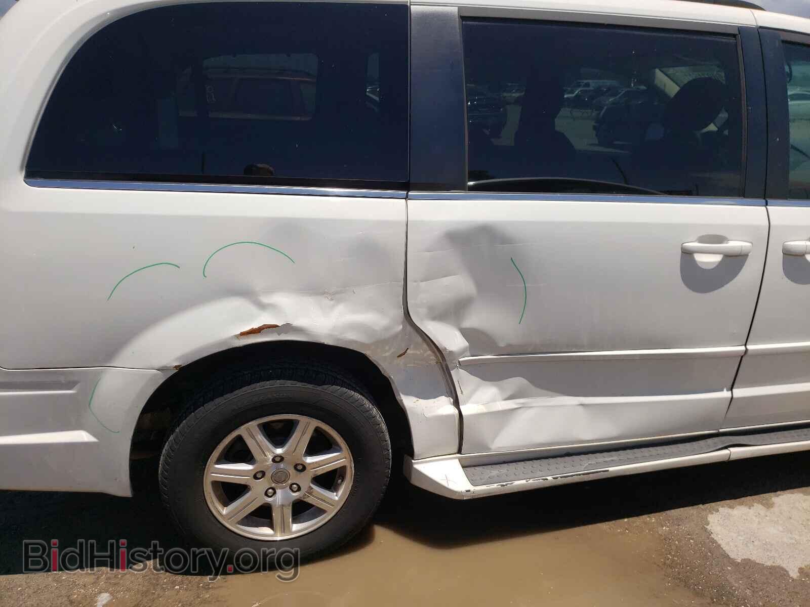 2008 CHRYSLER MINIVAN - VIN: 2A8HR54P08R765555 - Фото 9