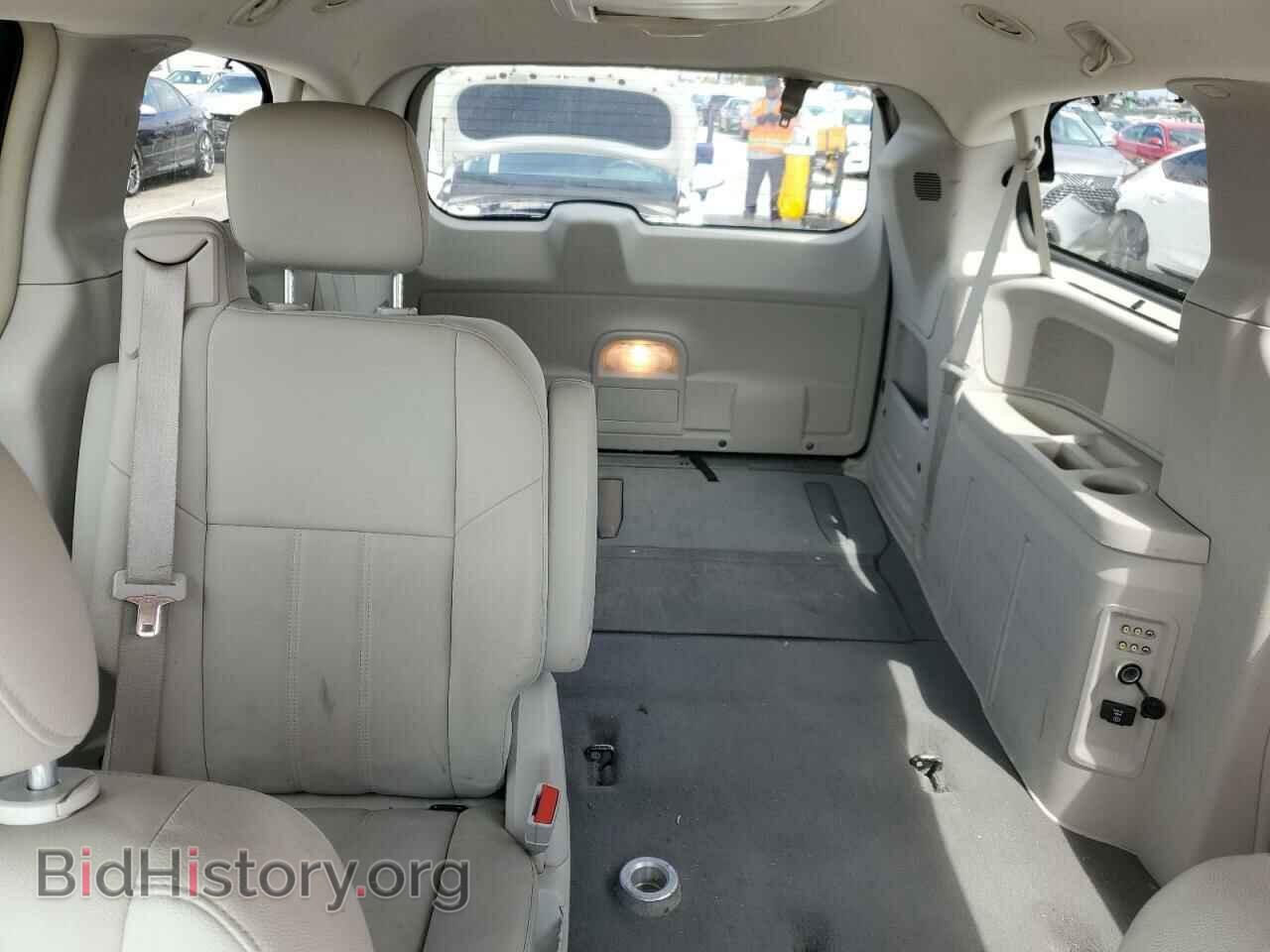 2008 CHRYSLER MINIVAN - VIN: 2A8HR54P68R773997 - Фото 10