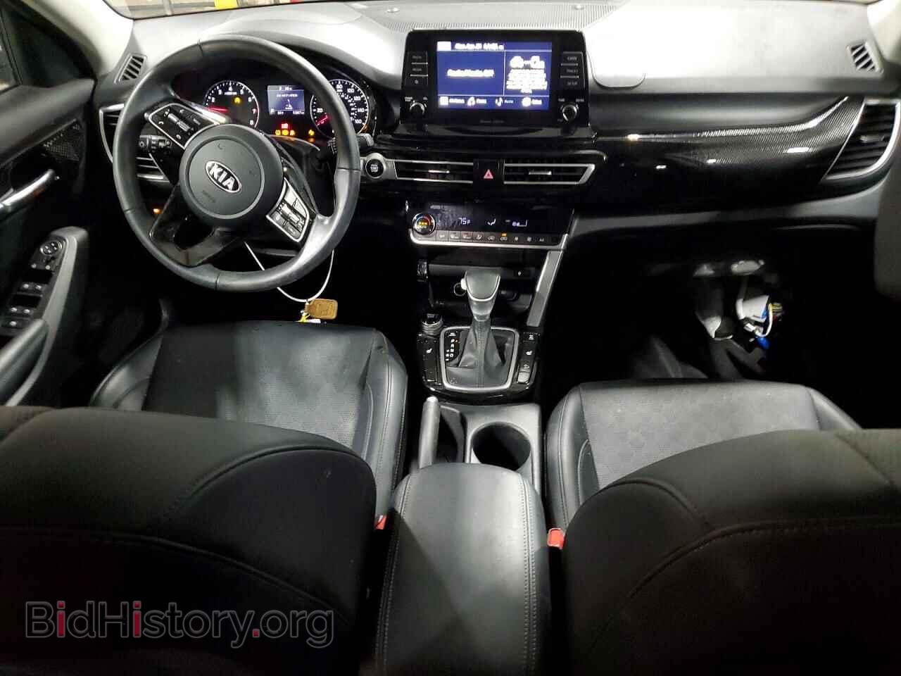 2021 KIA SELTOS - VIN: KNDERCAA6M7119303 - Фото 8