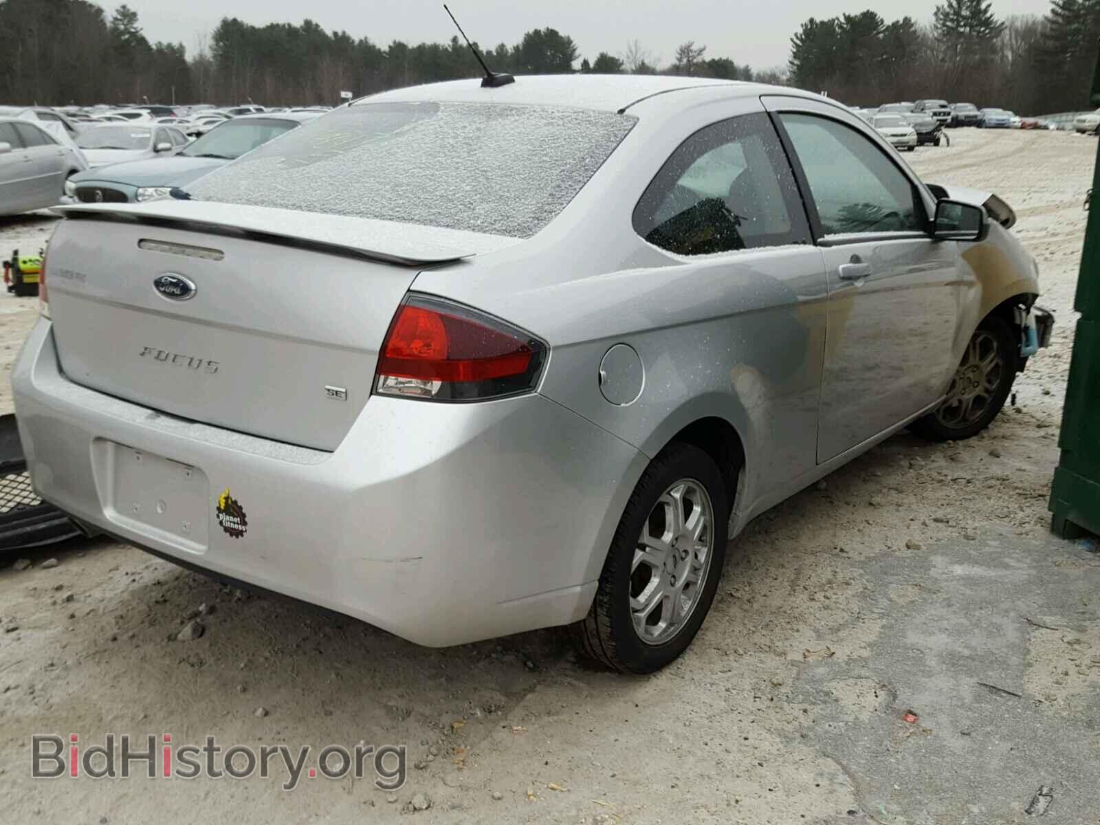 2010 FORD FOCUS - VIN: 1FAHP3CN6AW232677 - Photo 4
