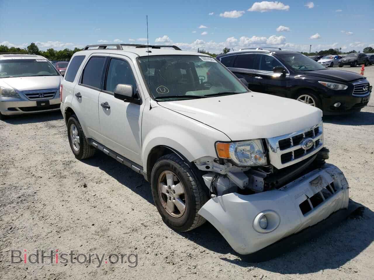 Фотография 1FMCU0D73BKA33621 - FORD ESCAPE 2011