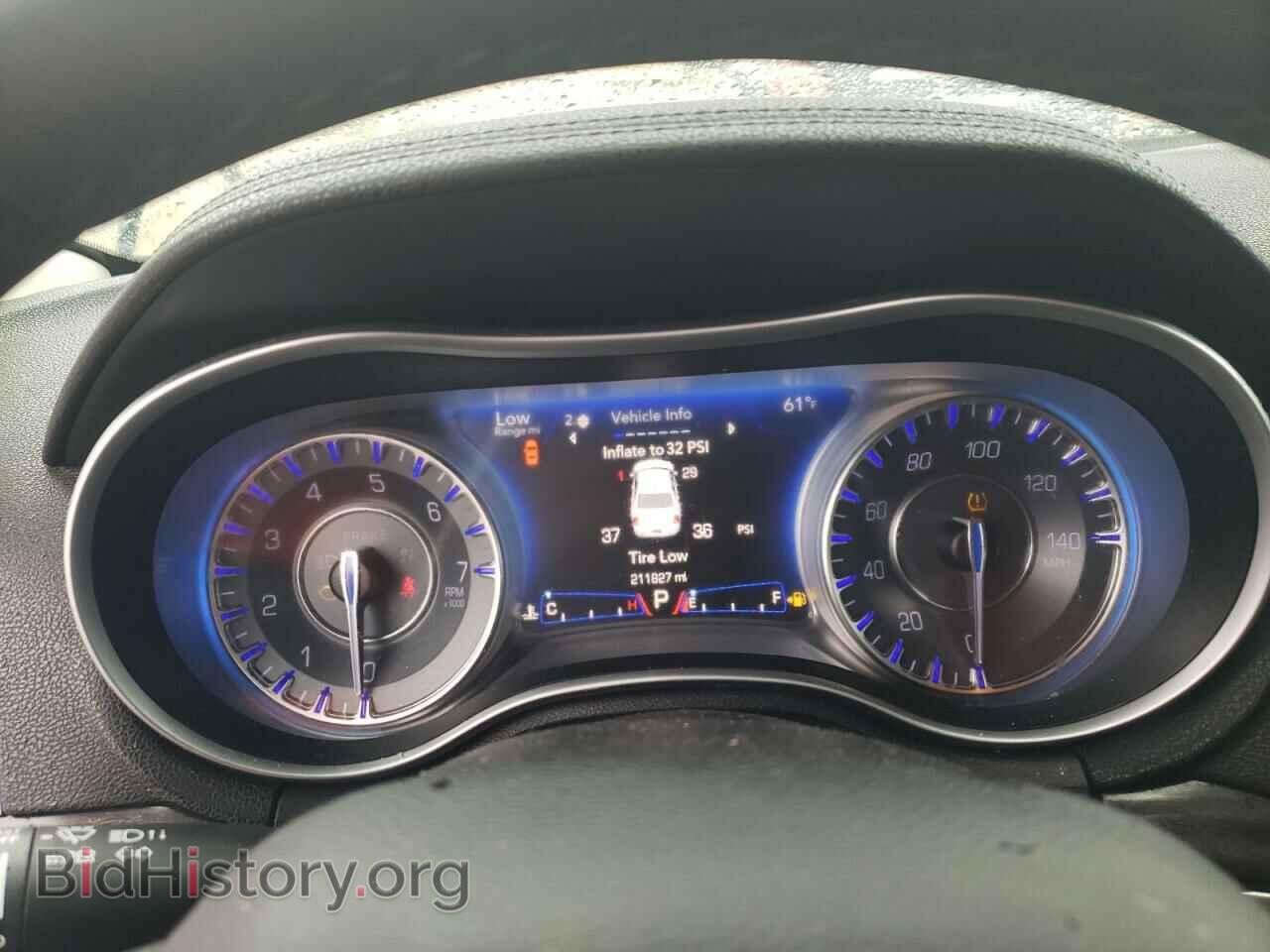 2015 CHRYSLER 300 - VIN: 2C3CCAAG4FH875760 - Фото 9