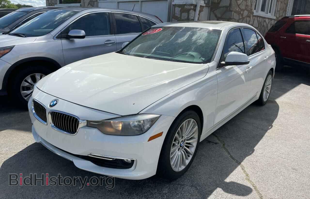2013 BMW 3 SERIES - VIN: WBA3A5C59DF359815 - Фото 2