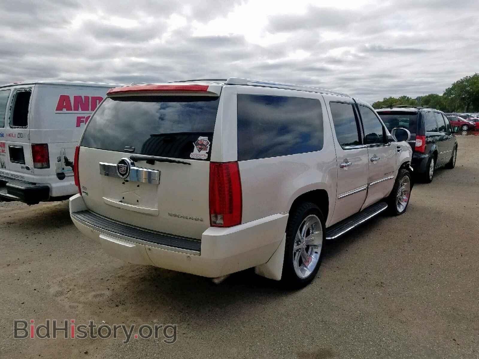 2011 CADILLAC ESCALADE E - VIN: 1GYS4HEF2BR378922 - Photo 4