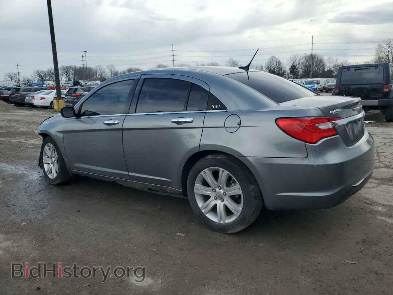 2012 CHRYSLER 200 - VIN: 1C3CCBCB5CN303798 - Фото 2