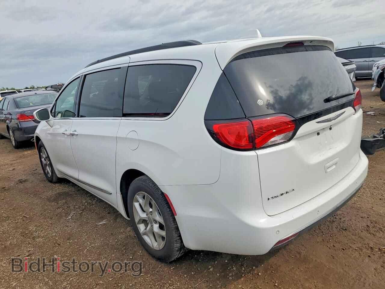 2017 CHRYSLER PACIFICA - VIN: 2C4RC1BG7HR506554 - Photo 2