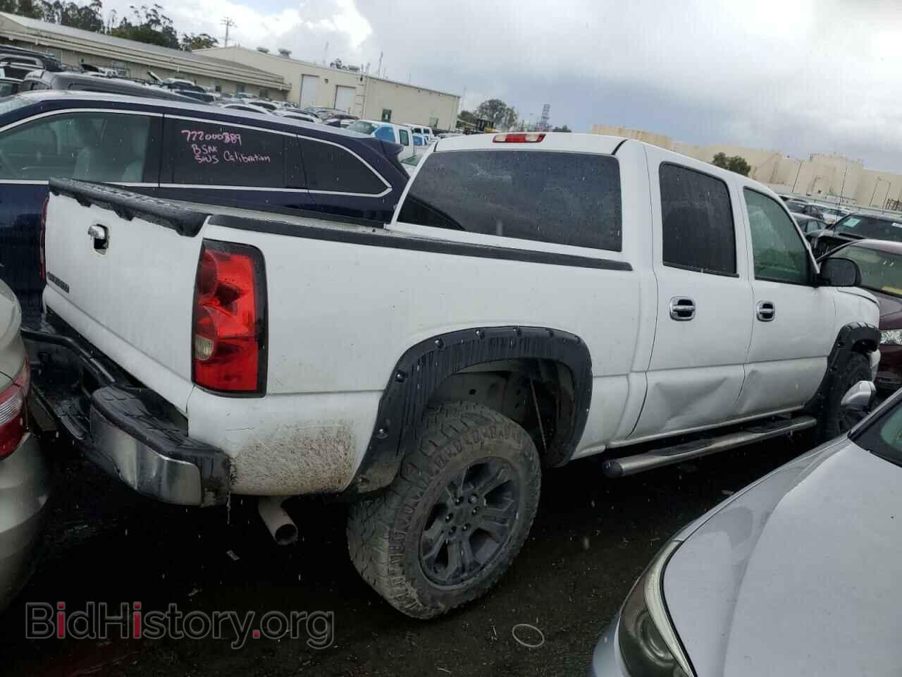 2006 CHEVROLET SILVERADO - VIN: 2GCEC13V561289917 - Фото 3