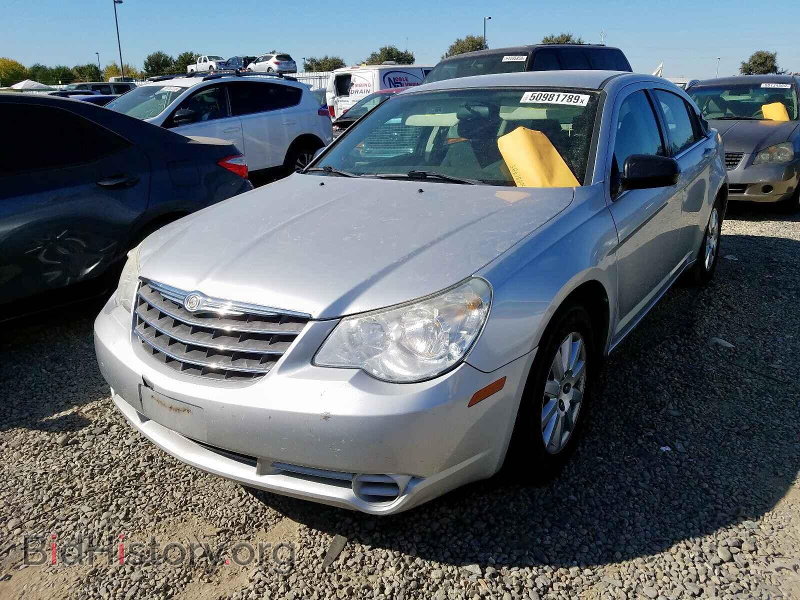 2010 CHRYSLER SEBRING - VIN: 1C3CC4FB1AN218929 - Фото 2
