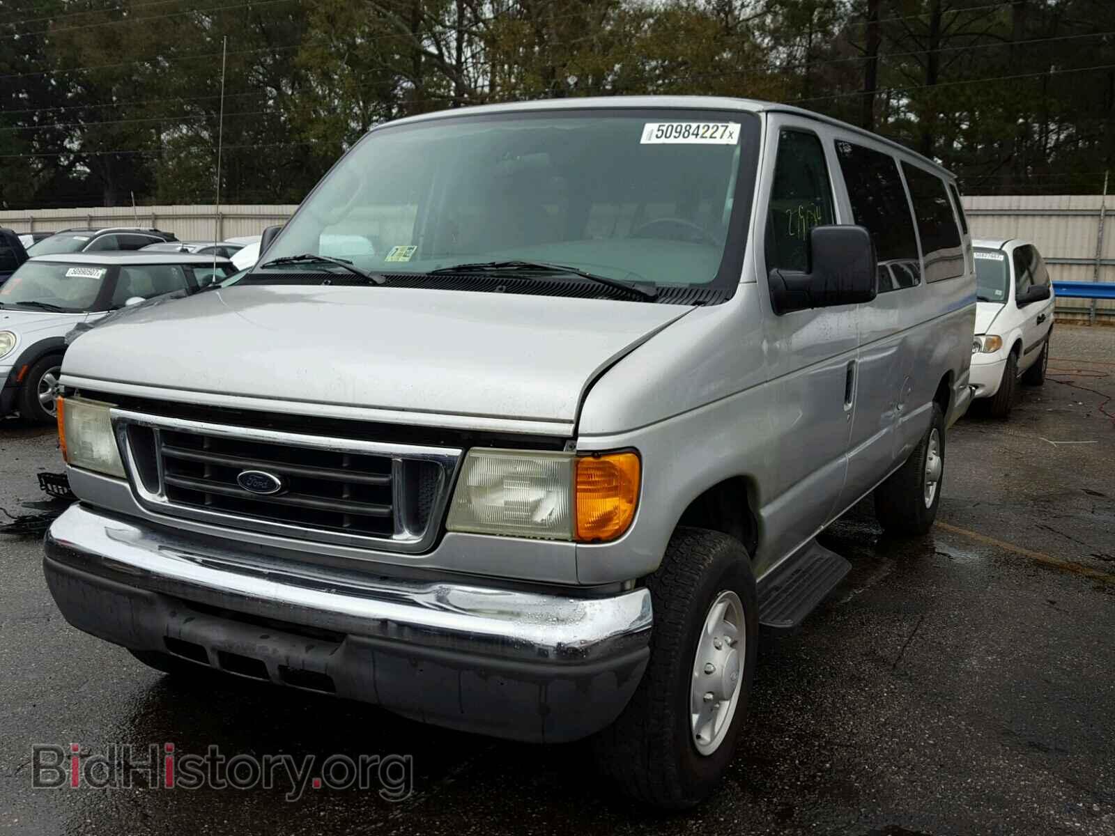 2005 FORD ECONOLINE - VIN: 1FBSS31L55HB12433 - Фото 2