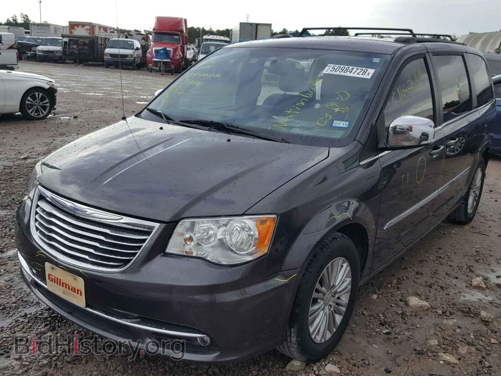 2015 CHRYSLER TOWN & COU - VIN: 2C4RC1CG2FR657586 - Фото 2