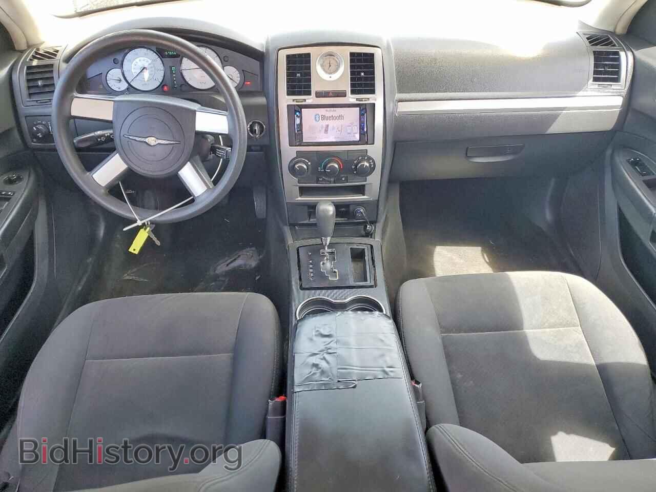 2010 CHRYSLER 300 - VIN: 2C3CA4CD0AH105607 - Фото 8