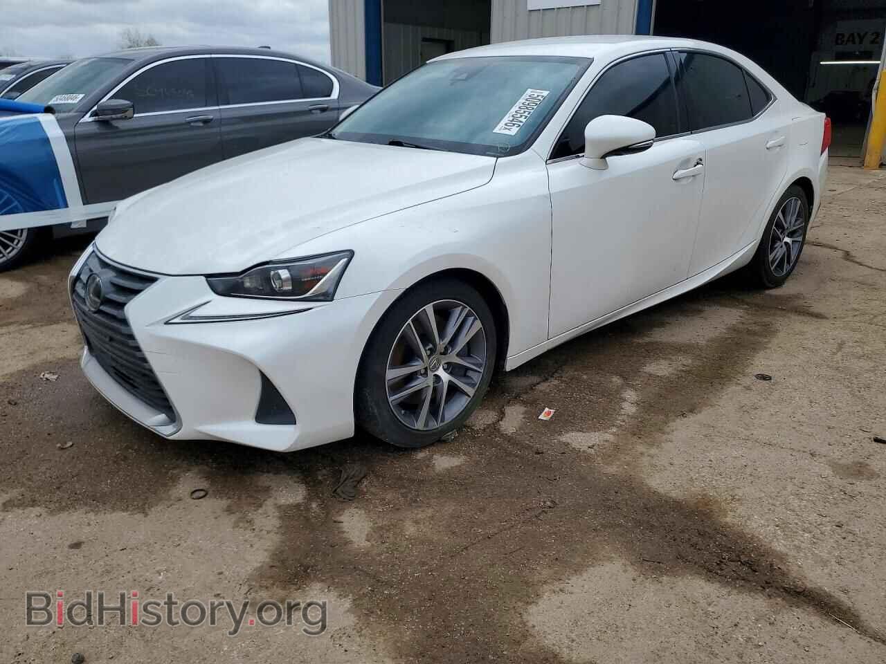 Фотография JTHCM1D23H5022977 - LEXUS IS 2017