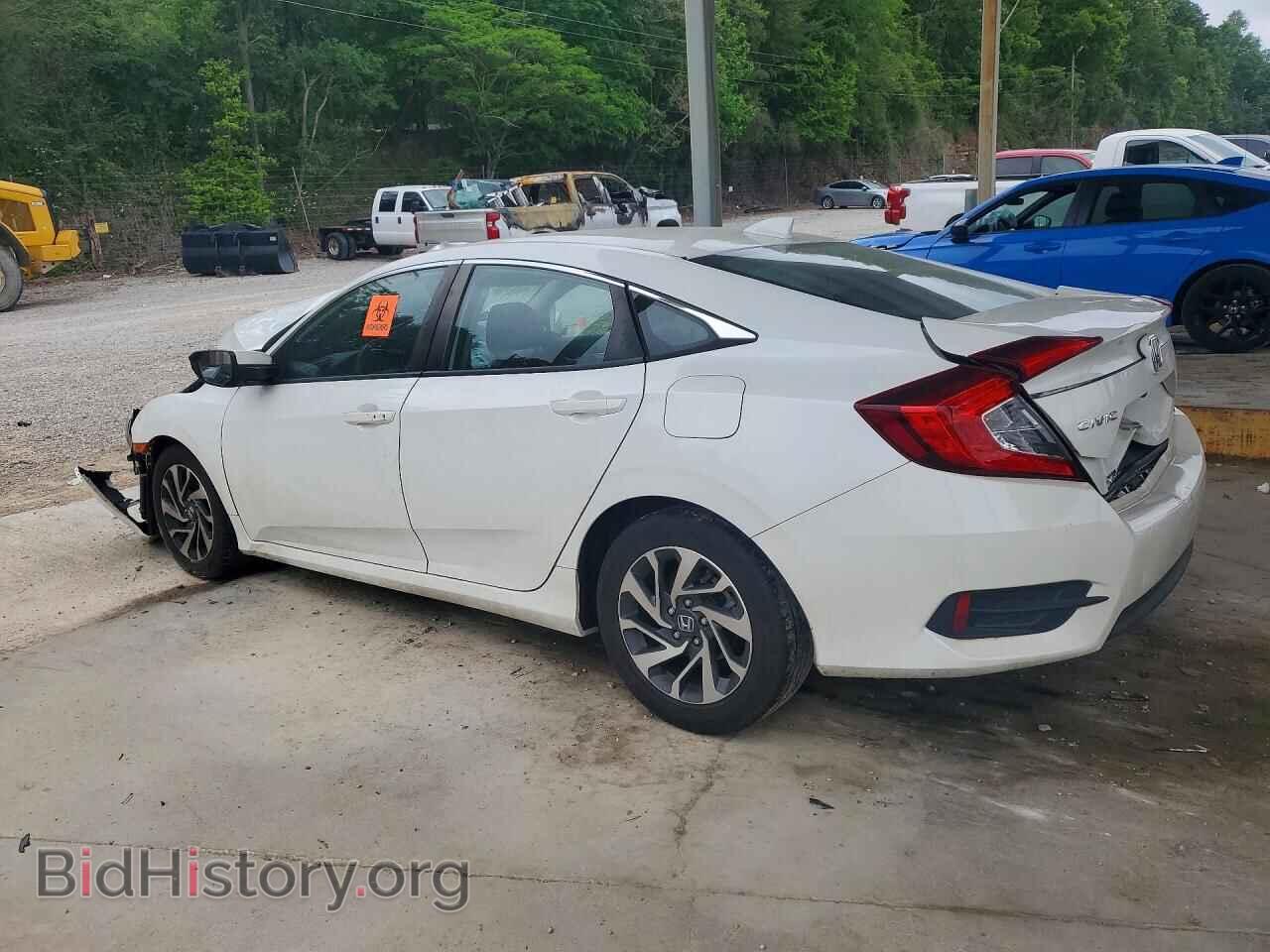 2018 HONDA CIVIC - VIN: 2HGFC2F74JH557476 - Фото 2
