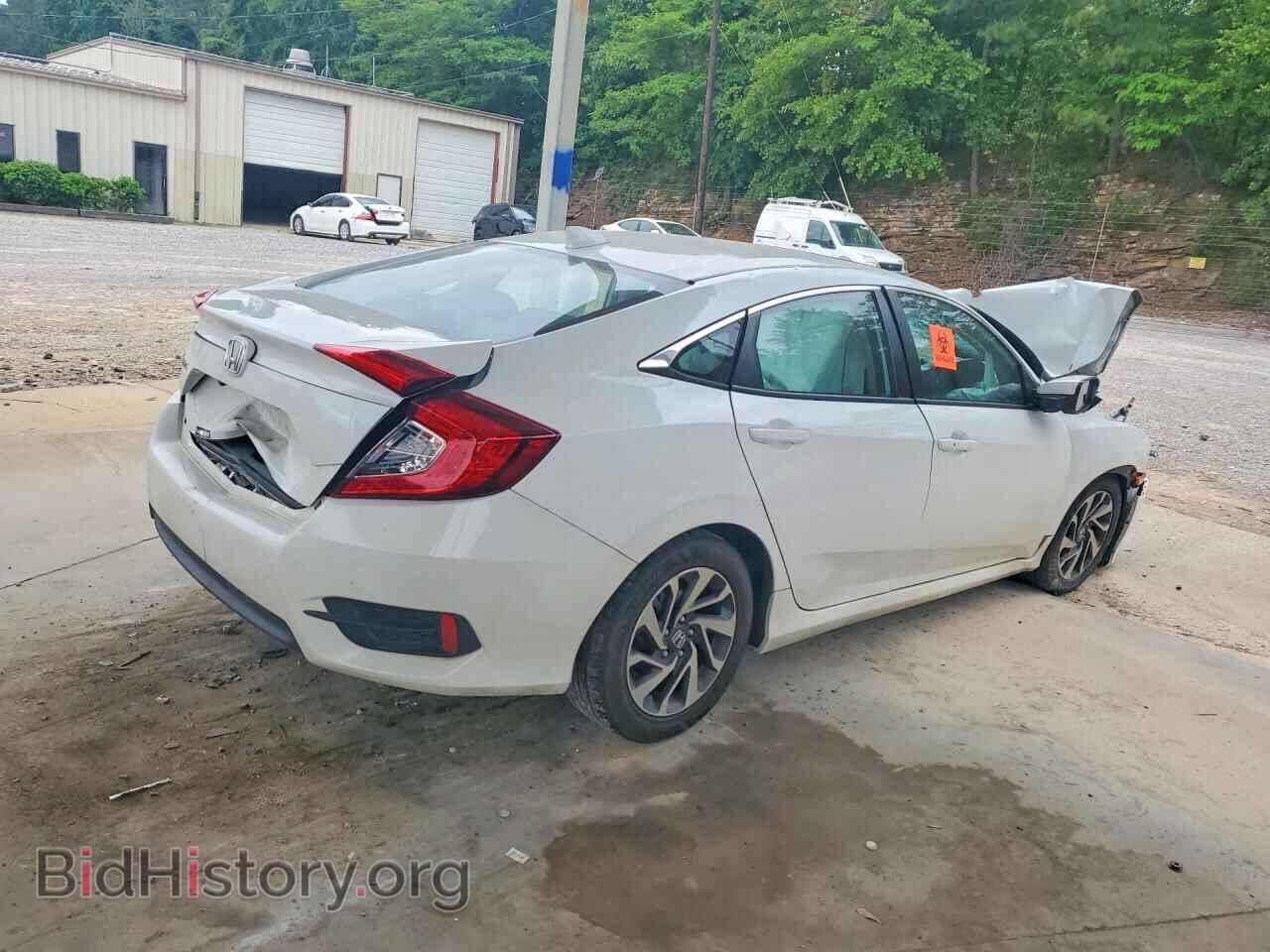2018 HONDA CIVIC - VIN: 2HGFC2F74JH557476 - Фото 3