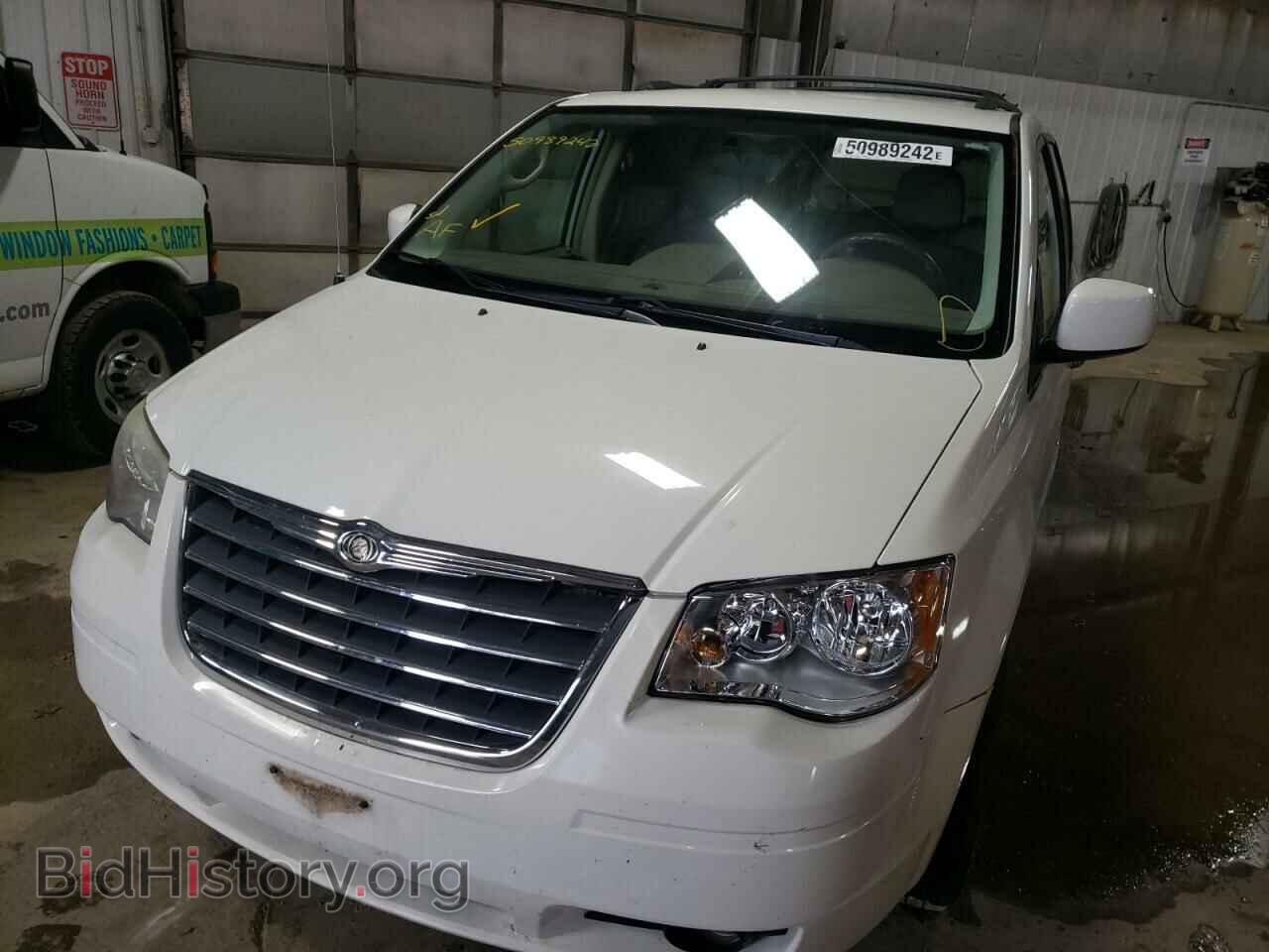 2010 CHRYSLER MINIVAN - VIN: 2A4RR5DX4AR464508 - Фото 2