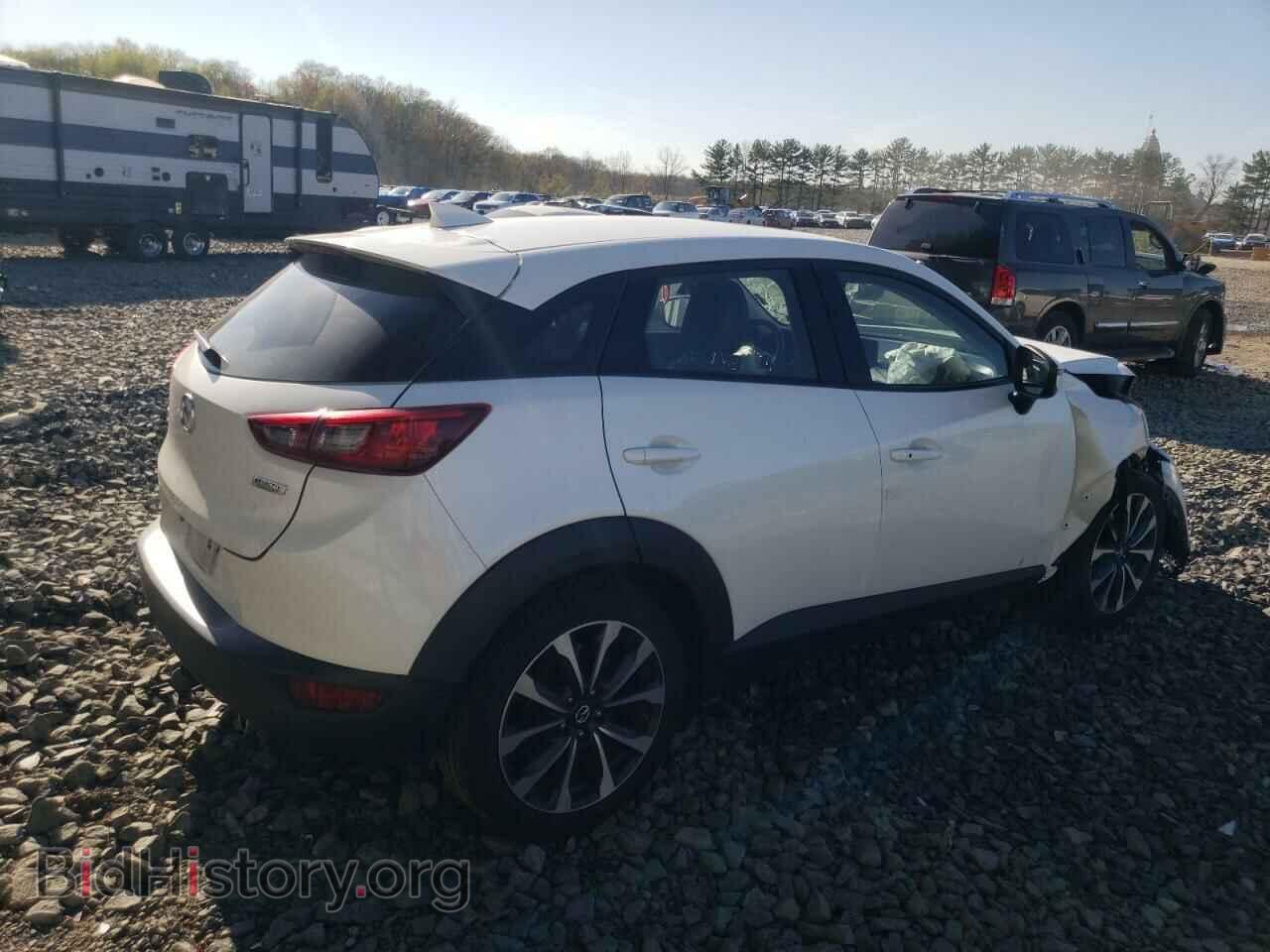 2019 MAZDA CX-3 - VIN: JM1DKFC73K0452826 - Фото 3