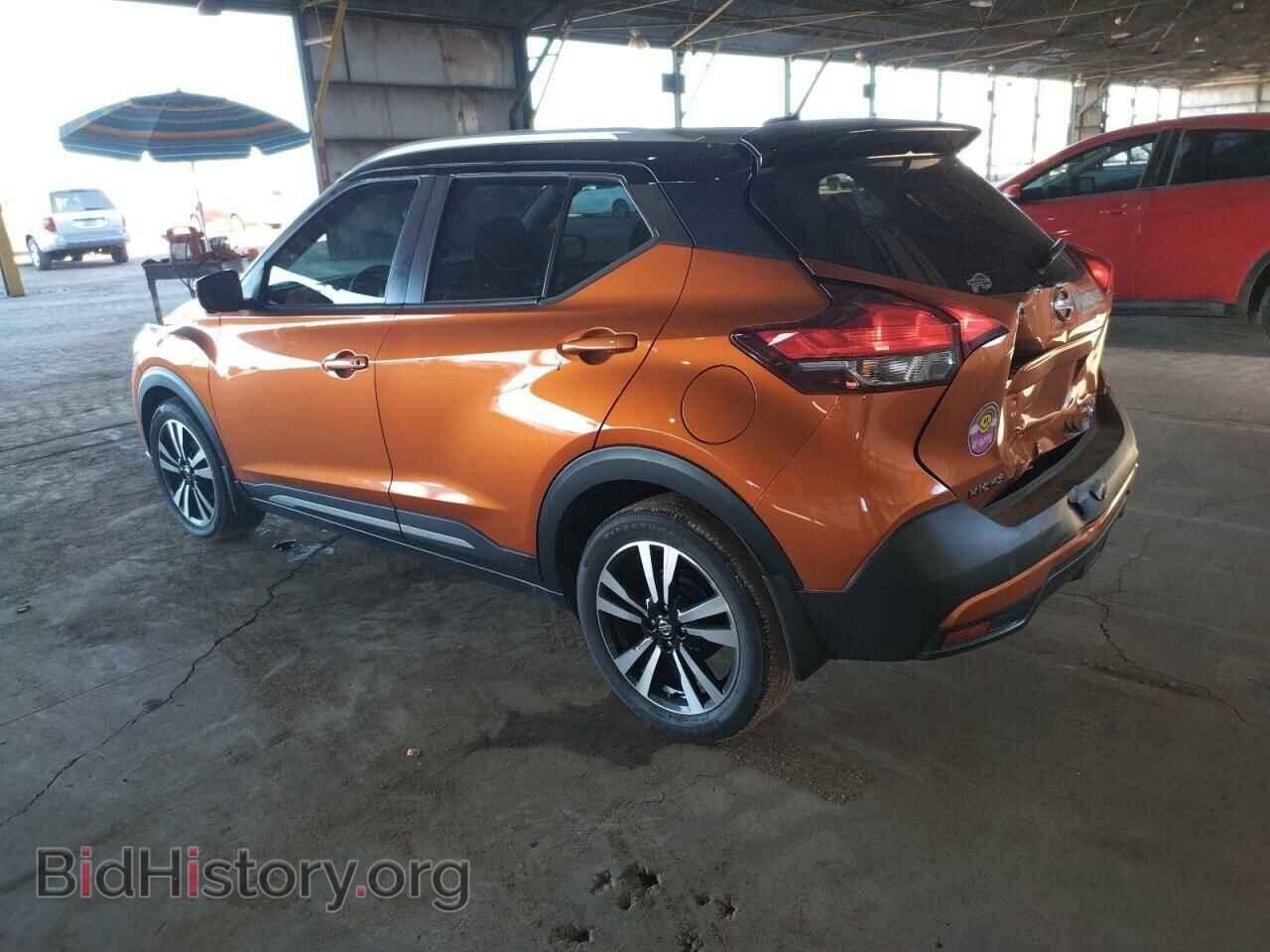 2019 NISSAN KICKS - VIN: 3N1CP5CU3KL560625 - Фото 2