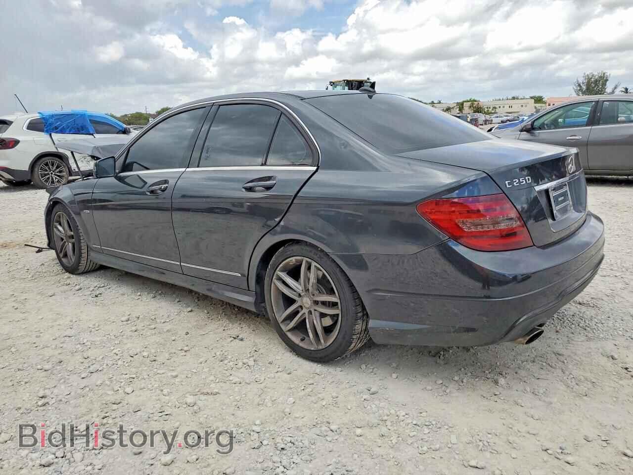 2012 MERCEDES-BENZ C-CLASS - VIN: WDDGF4HB2CA621934 - Photo 2