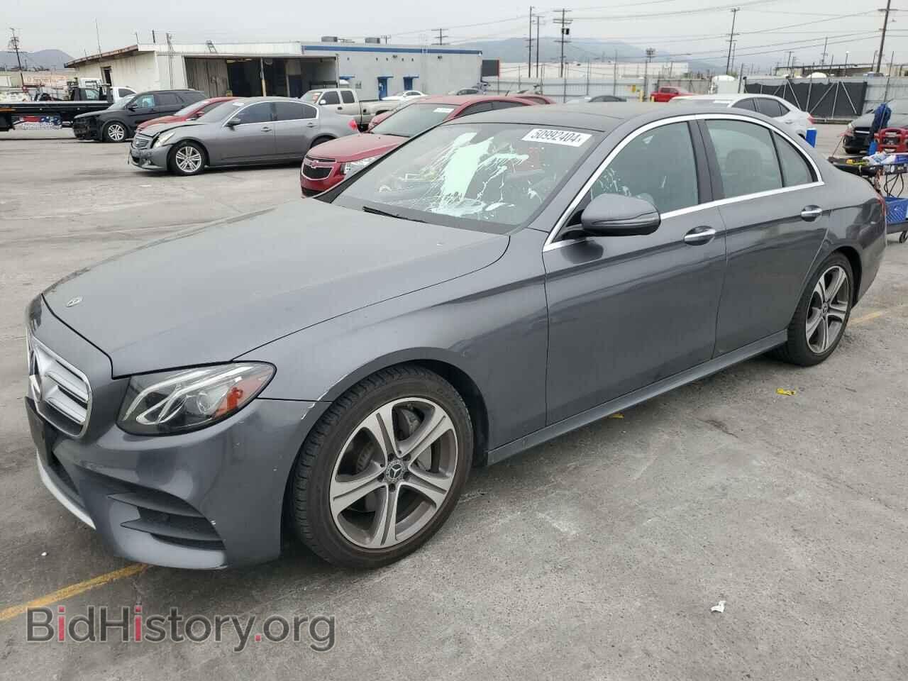 Photo WDDZF8DB8LA755594 - MERCEDES-BENZ E-CLASS 2020