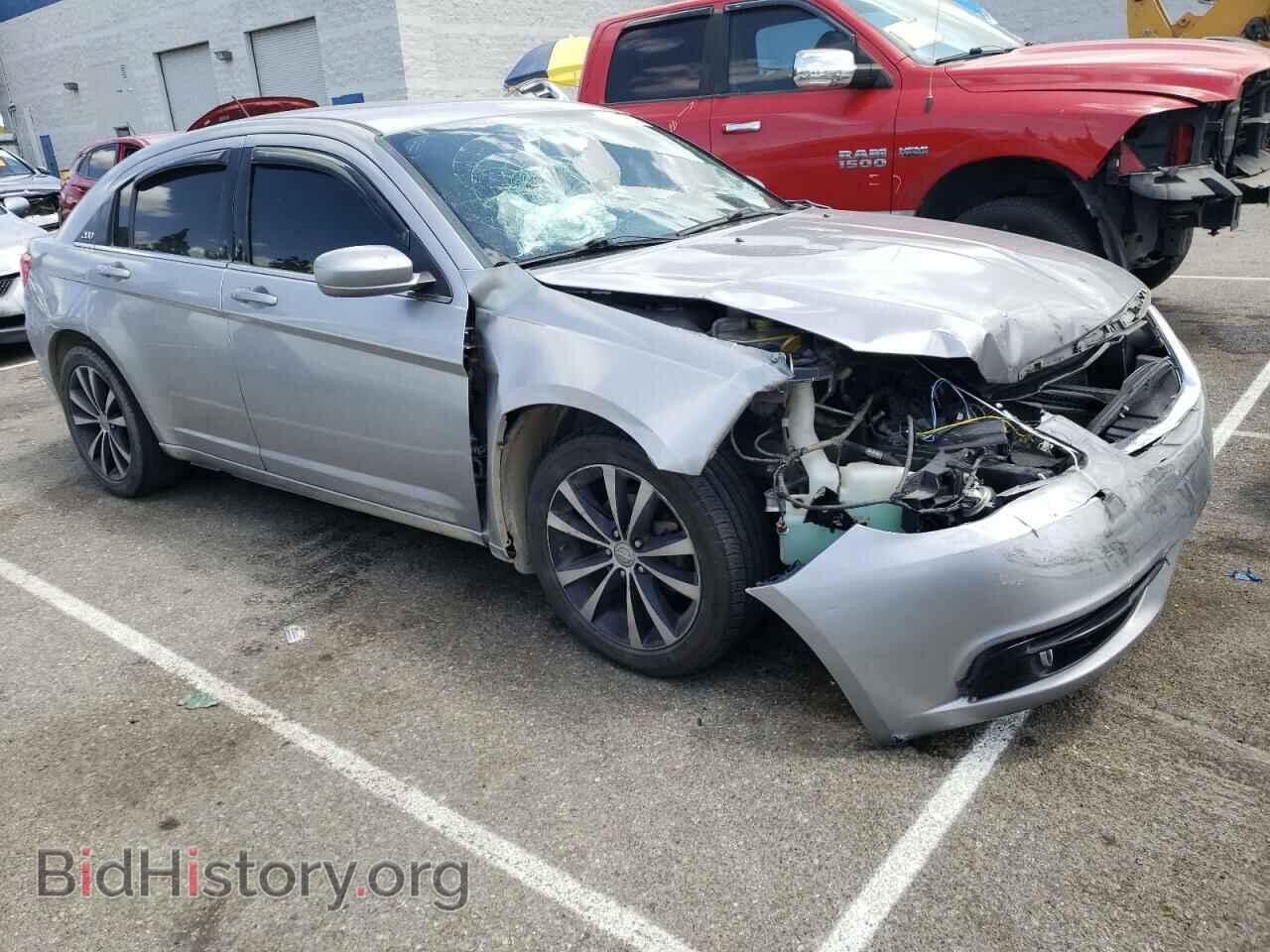 2013 CHRYSLER 200 - VIN: 1C3CCBBB7DN570623 - Фото 4