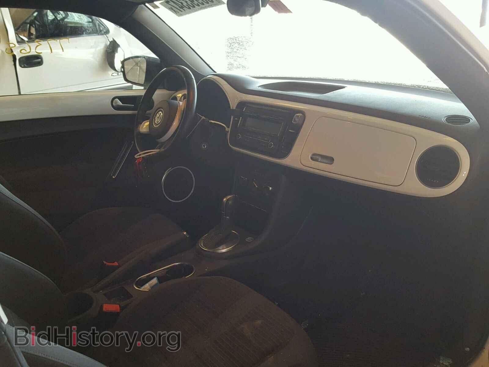 2012 VOLKSWAGEN BEETLE - VIN: 3VWVA7AT0CM604120 - Фото 5