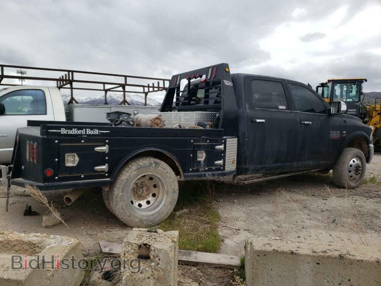 2016 RAM 3500 - VIN: 3C63RRJL2GG105877 - Фото 3