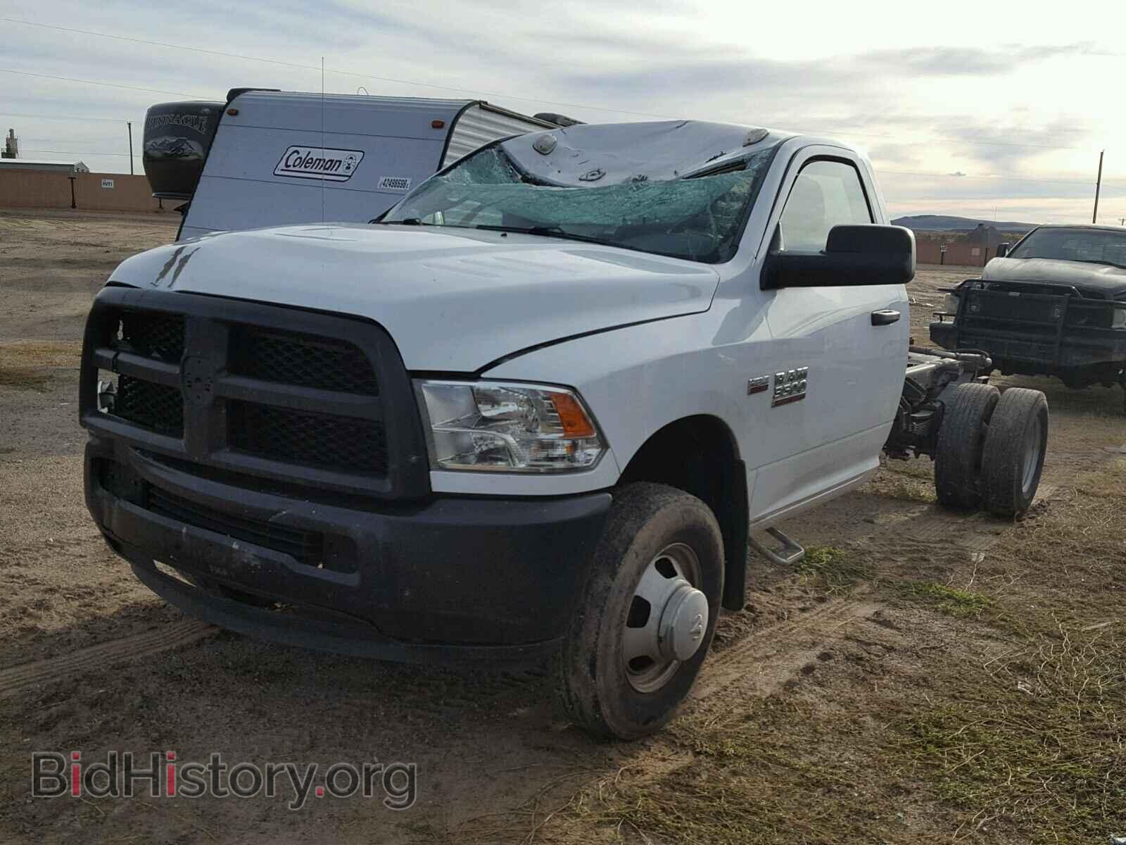 2016 RAM 3500 - VIN: 3C7WRSBJ3GG208982 - Фото 2