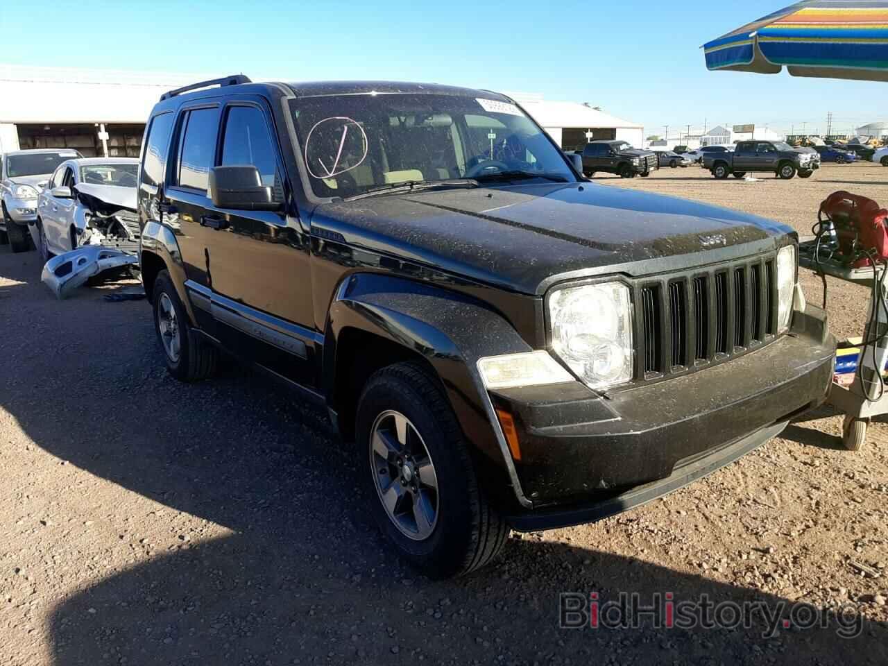 Photo 1J8GP28K28W284681 - JEEP LIBERTY 2008