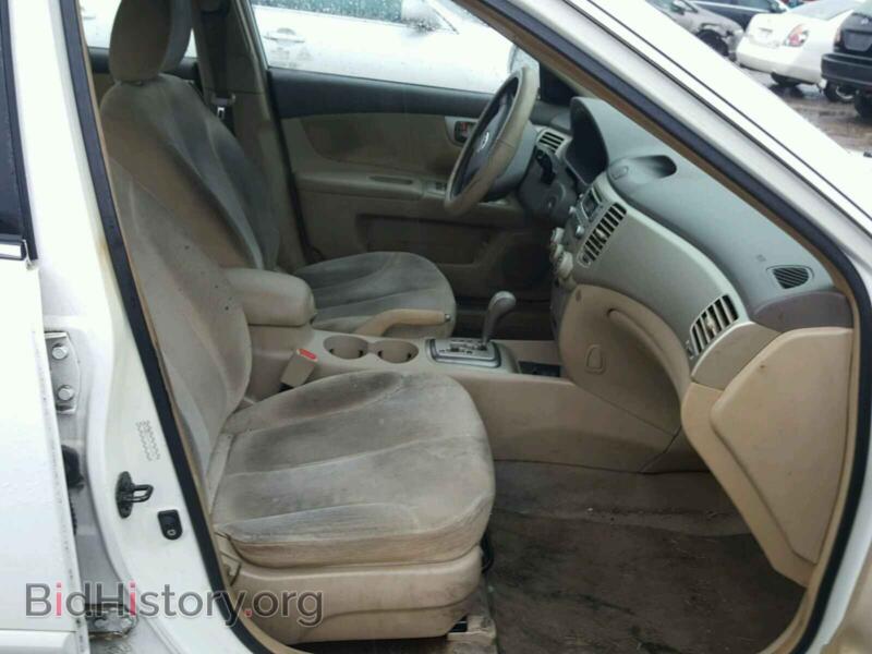 2007 Kia OPTIMA (VIN KNAGE124975099398) — фото 5 из 10