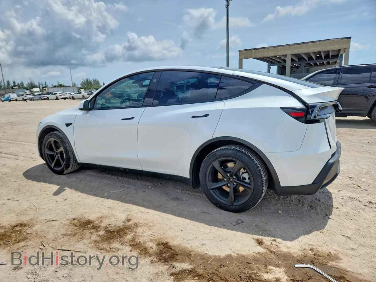 2026 TESLA MODEL Y - VIN: 7SAYGDED1TA417294 - Photo 2