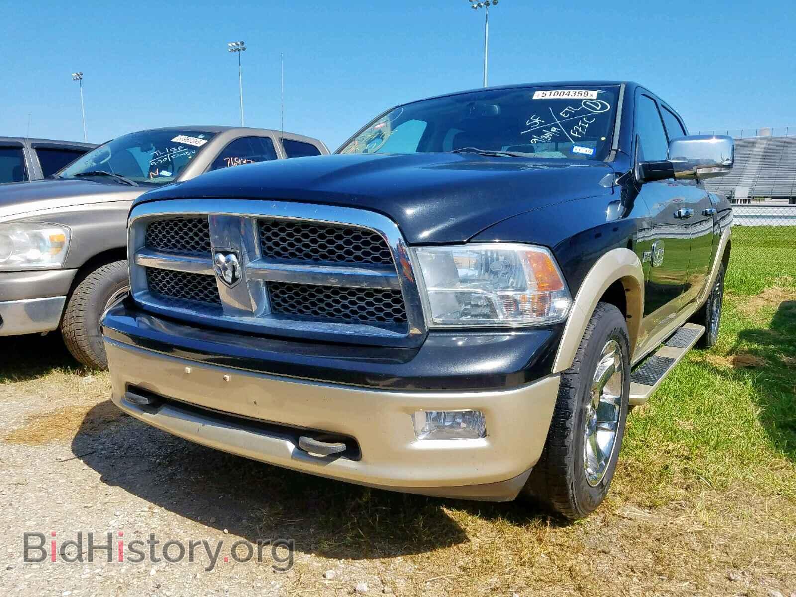 2011 DODGE RAM 1500 - VIN: 1D7RB1CT4BS592822 - Фото 2