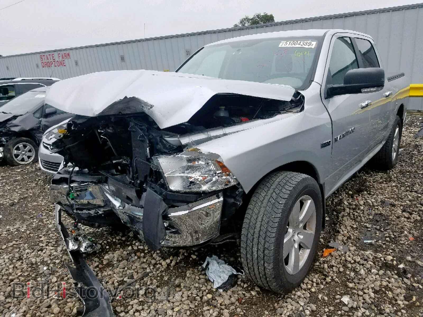 2011 DODGE RAM 1500 - VIN: 1D7RV1CTXBS519154 - Фото 2
