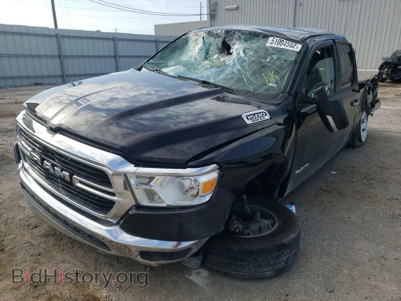 2020 RAM 1500 - VIN: 1C6RREBT2LN256253 - Фото 2