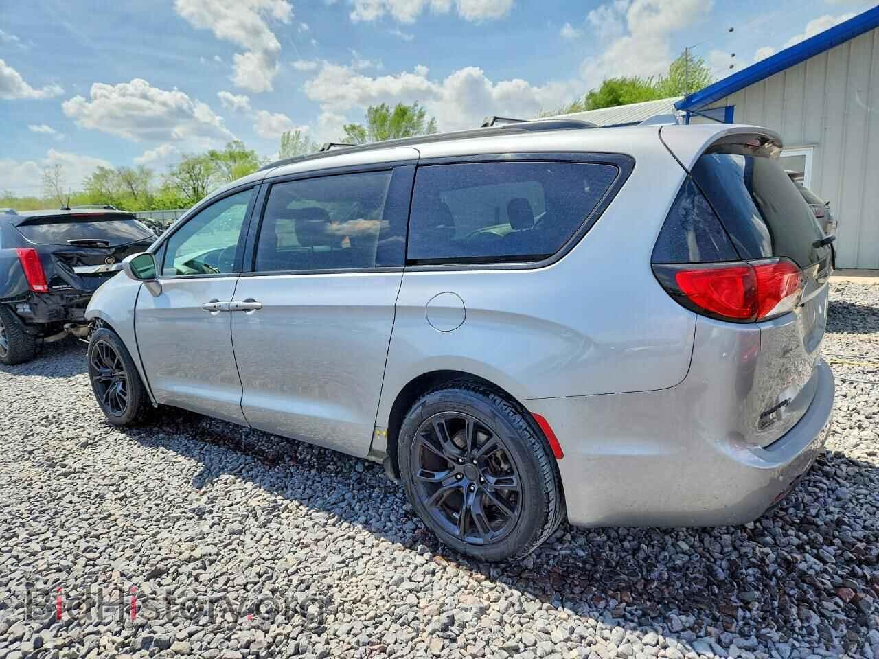 2018 CHRYSLER PACIFICA - VIN: 2C4RC1BG5JR235192 - Фото 2