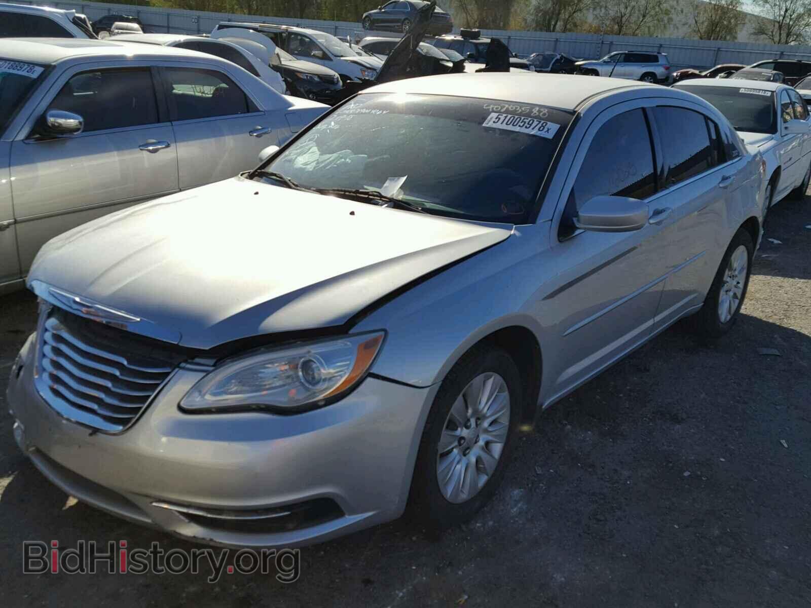 2012 CHRYSLER 200 - VIN: 1C3CCBAB2CN199712 - Фото 2