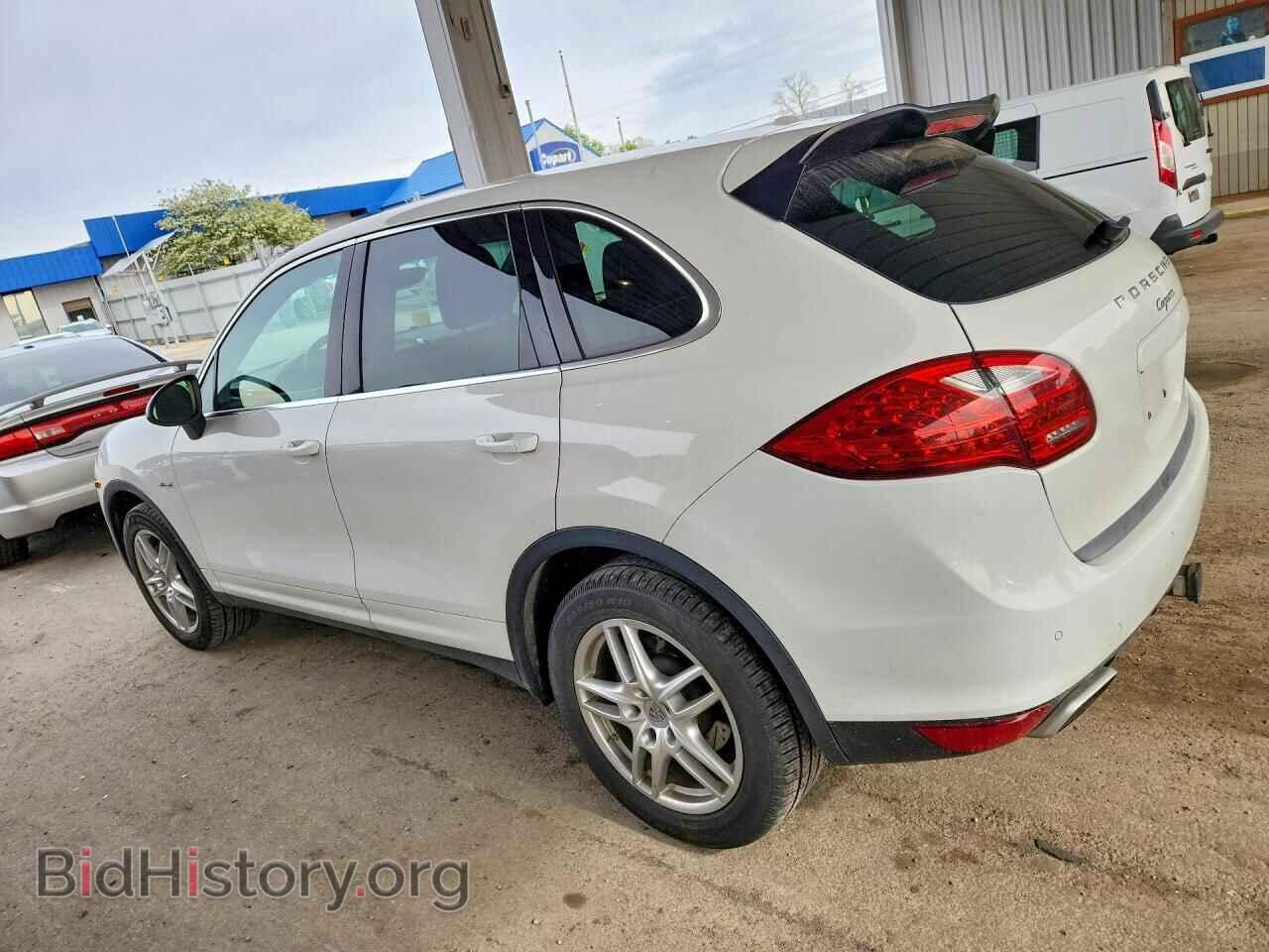 2013 PORSCHE CAYENNE - VIN: WP1AF2A24DLA39580 - Photo 2