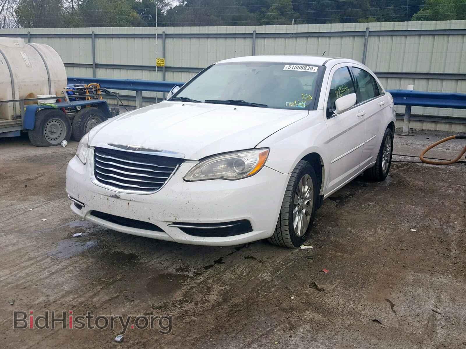 2012 CHRYSLER 200 - VIN: 1C3CCBAB0CN212568 - Фото 2